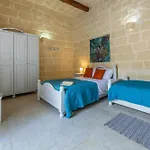 Guest house 4 - Family X 3 By Solea