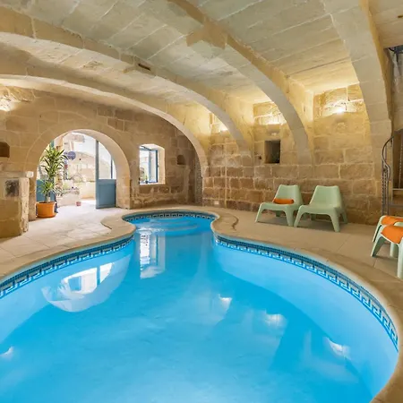 Гостевой дом 4 - Family X 3 By Solea Арб