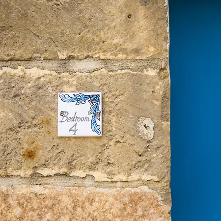 Гостевой дом 4 - Family X 3 By Solea