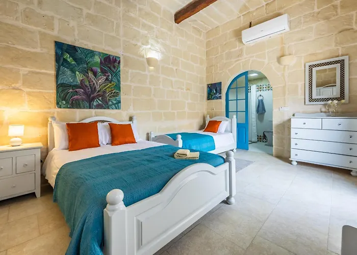 4 - Family X 3 By Solea 4* Għarb